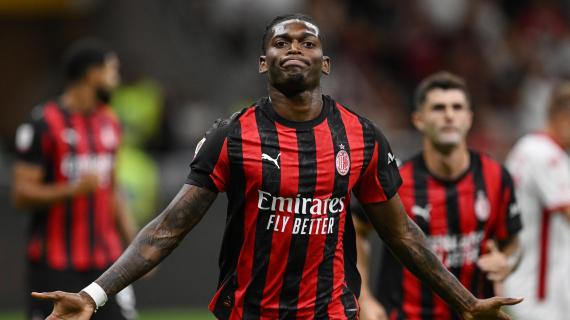 Milan, Leao intervistato da... sé stesso: "Dobbiamo continuare così per arrivare primi"