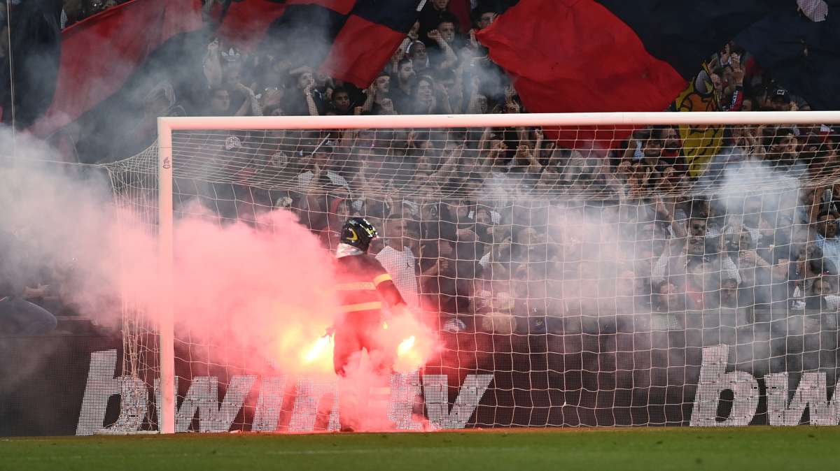 Giudice sportivo, 12.000 € di multa al Genoa dopo il derby. Ammenda di 8.000 € al Cagliari