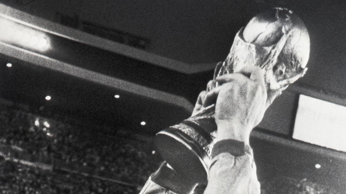 Dino Zoff festeggia 84 anni: "Lo sport è stata la mia scuola, ne sono orgoglioso"