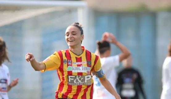 Lecce, prima del fischio d'inizio sarà premiata Serena D'Amico: 200 gol con la maglia giallorossa