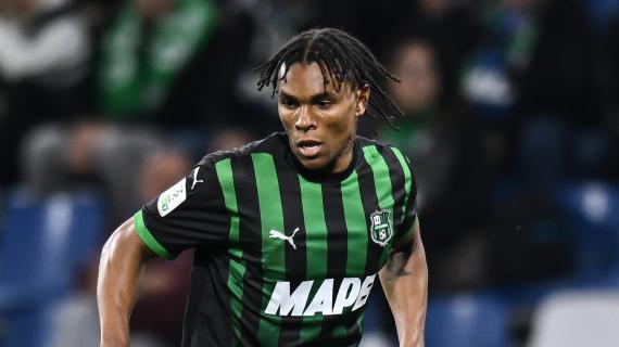 Sassuolo, futuro incerto per Laurienté: sondaggio dall'Arabia Saudita con l'entourage