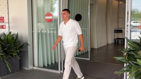 Milano, Bergamo e poi la firma. Nicola Krstovic è il nuovo "90" dell'Atalanta