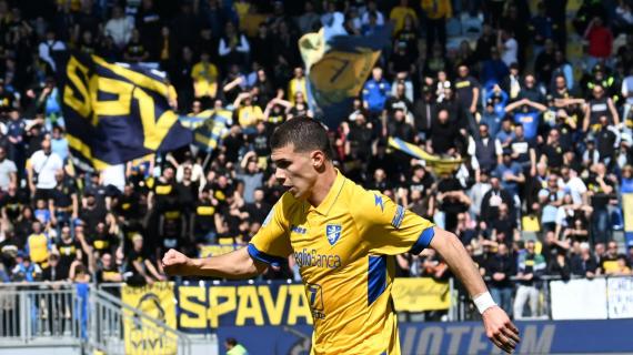 Il Frosinone punta Buso del Catanzaro: chiesto in cambio Kvernadze. La situazione