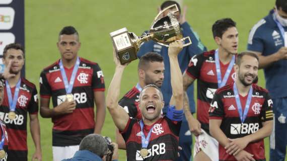 Flamengo: Pedro, Gerson e altri 14 giocatori positivi al Covid-19. Chiesto rinvio della gara