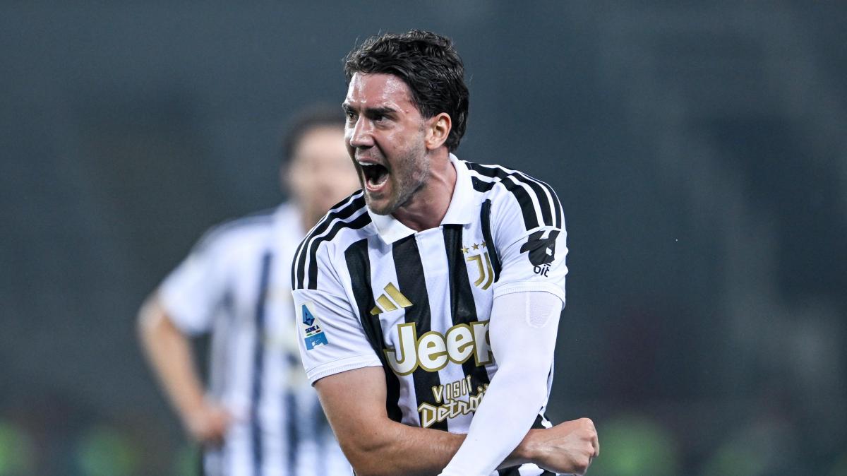 Futuro Vlahovic, quali ostacoli per il rinnovo con la Juve. La Stampa: "La verità"