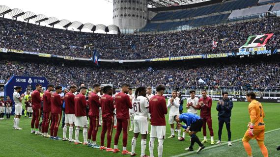Inter, i tifosi: "14+6 uguale seconda stella". Pasillo de honor del Torino