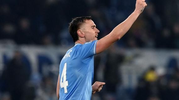 Lazio, Patric festeggia il successo sul Lecce: "Avanti pensando partita dopo partita"