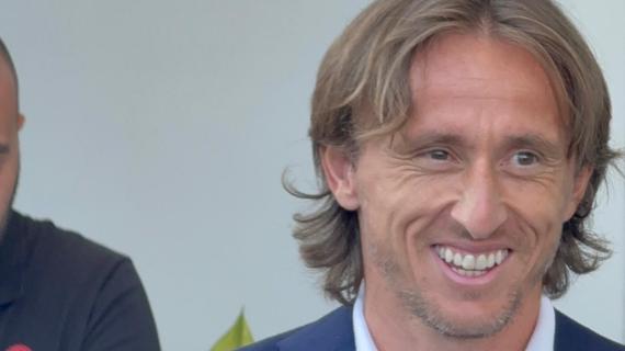 Le prime immagini di Modric in Italia: "Sono felice, mi aspettano grandi sfide col Milan"