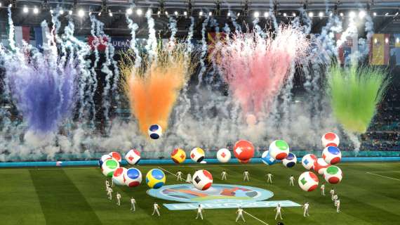 FOTO - Spettacolo all'Olimpico tra Bocelli, Totti e Nesta: la cerimonia inaugurale di Euro 2020