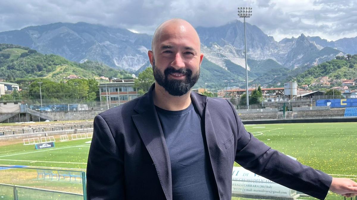 La Juventus e il portiere che ancora non c'è: gestione disastrosa. Troppe cose non tornano e chi arriverà sarà comunque un ripiego. Gli esuberi bloccano tutto il mercato bianconero, la strategia adottata non paga e Lucumì non può bastare