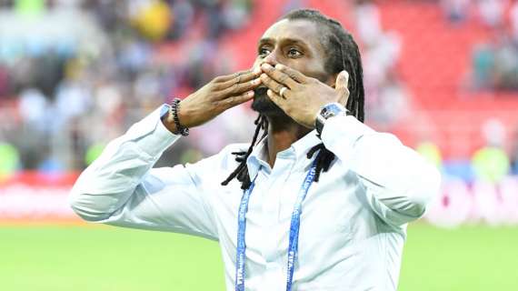 Aliou Cissé guida il Senegal dalla panchina con l'Inghilterra: ha smaltito l'influenza