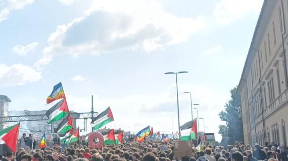 A Firenze i manifestanti arrivano fino a Coverciano: contestata la sfida Italia-Israele