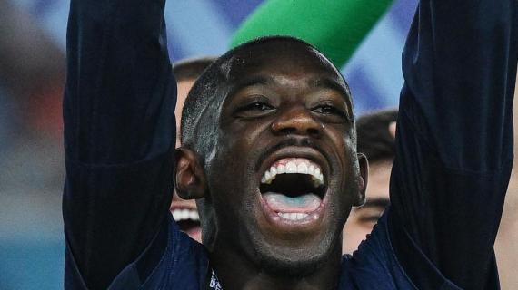 PSG, omaggio da brividi dei tifosi per glorificare Dembelé come nuovo Pallone d'Oro 