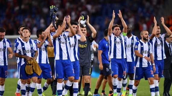 Impresa del Porto, vince la Coppa di Portogallo in 10 per 60 minuti: 2-1 al Benfica 