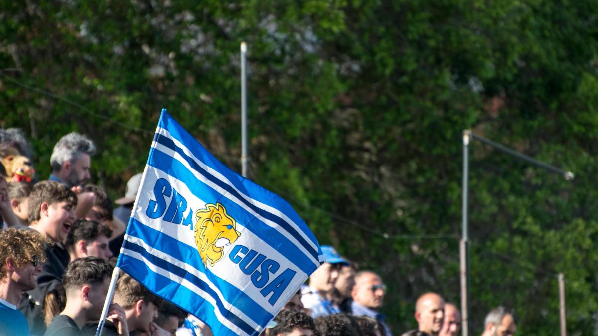 Siracusa-Sorrento, provvedimento di DASPO ad una tifosa siciliana di 28 anni