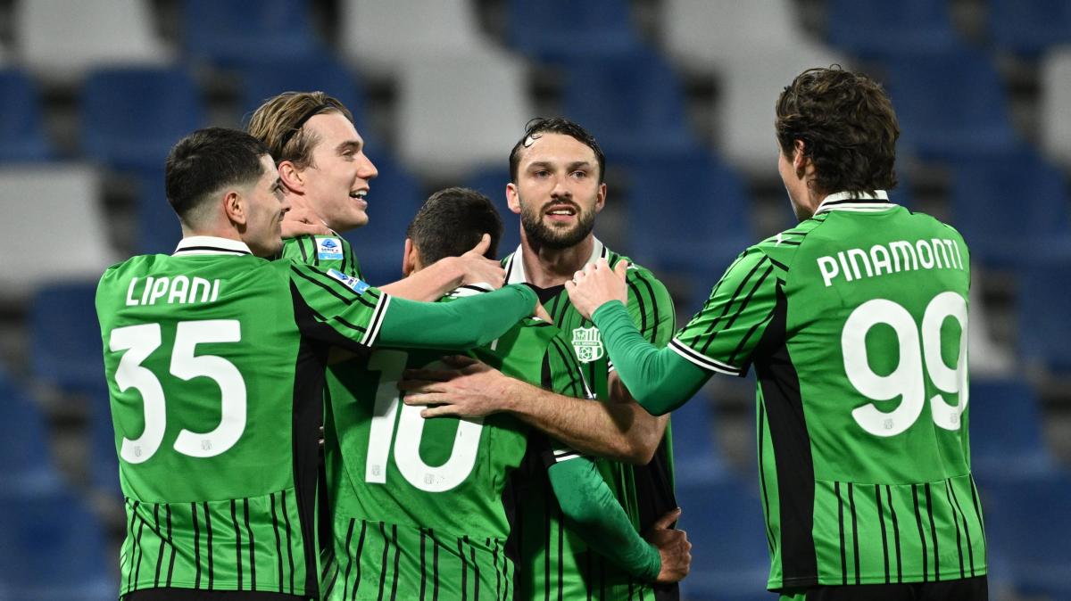 L'Hellas ko al Mapei. L'apertuda della Gazzetta di Modena: "Sassuolo sul velluto. Tre gol al Verona e la classifica sorride"