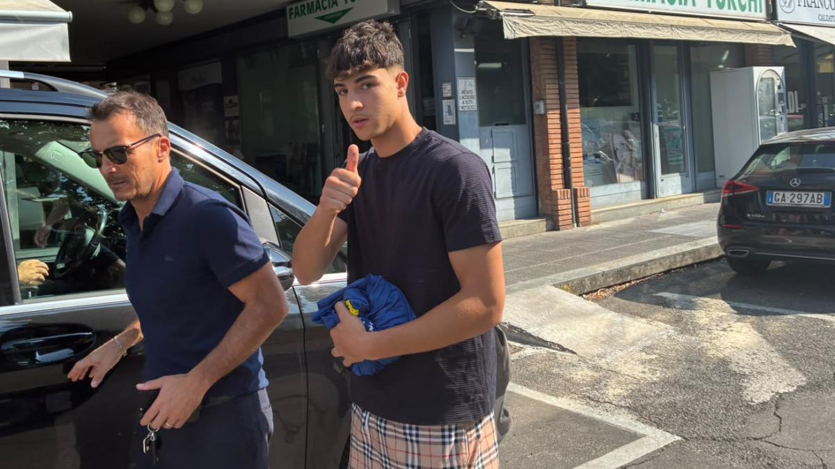 Parma, ecco Zouin: l'esterno arrivato in città per svolgere le visite mediche. Poi la firma
