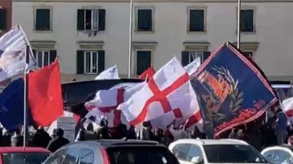 TMW - Genoa, la carica dei tifosi rossoblù prima del match col Cagliari