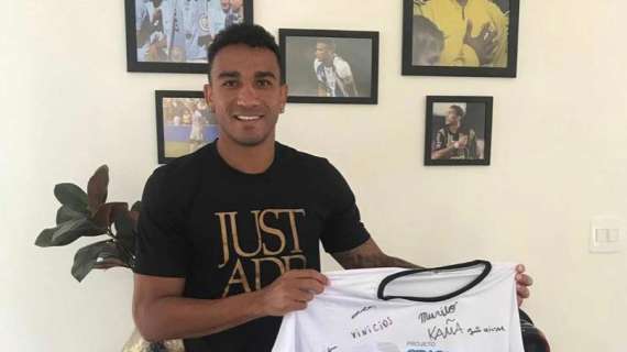 Juventus, Danilo stringe partnership con la ong dei "Campioni di domani" a Bicas