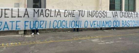 TMW - Clima teso in casa Inter: striscione contro i giocatori: "Quella maglia va onorata"