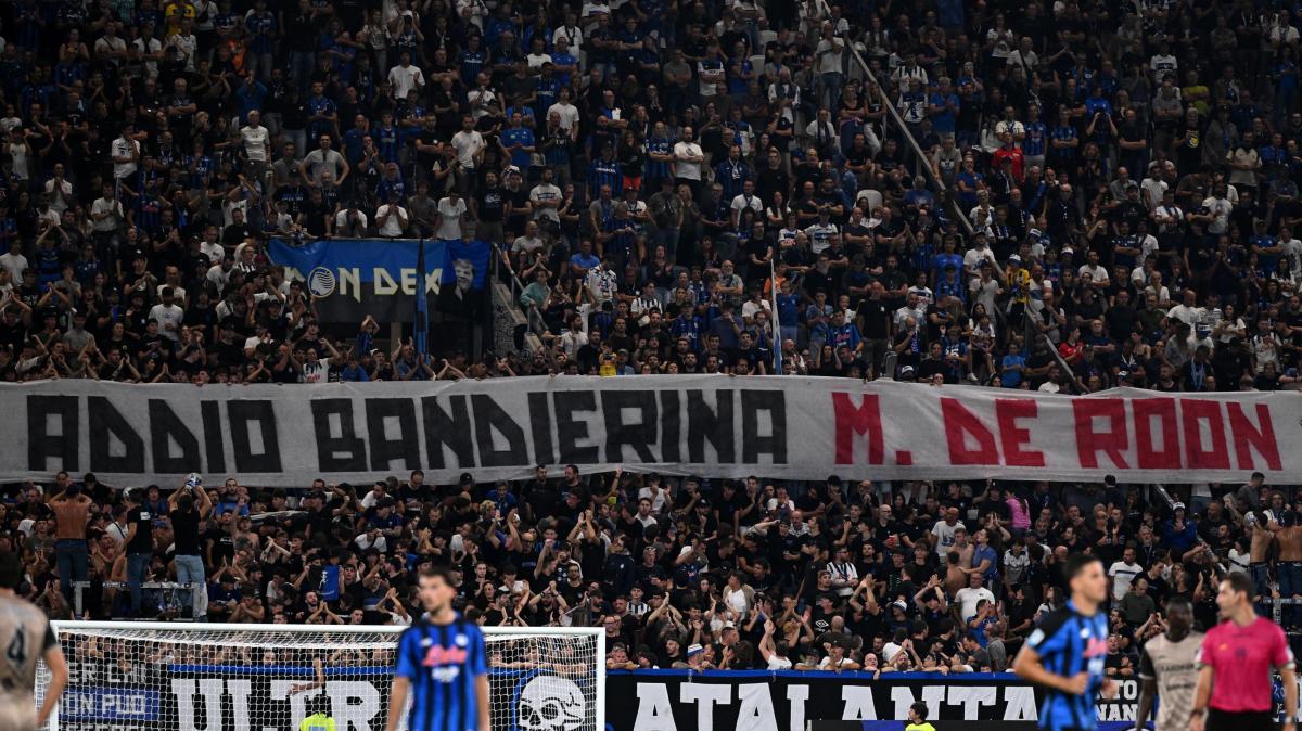 "Addio bandierina": duro striscione dei tifosi dell'Atalanta contro De Roon