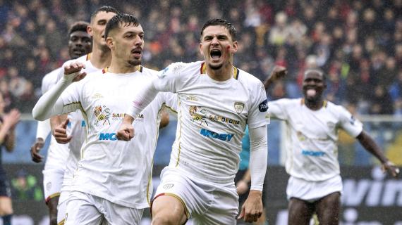 Cagliari, saluta Marin: il centrocampista si trasferisce all'AEK Atene