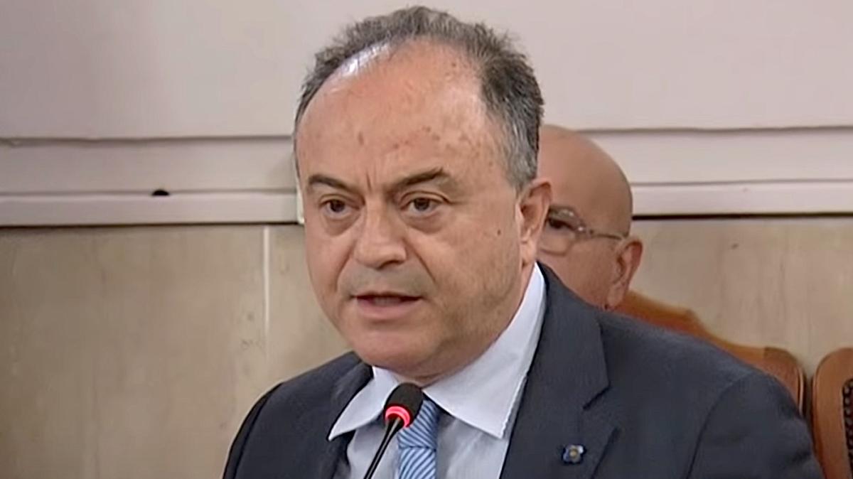 Dati rubati a vip e calciatori, Gratteri: "730mila accessi da due poliziotti infedeli"