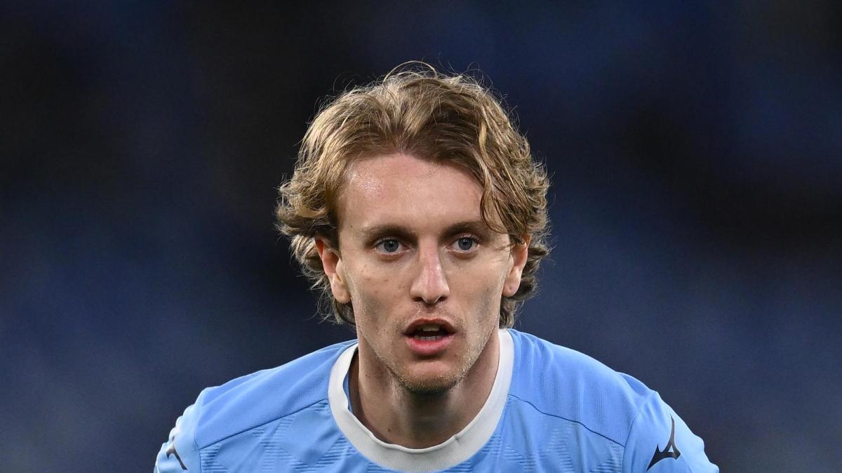 Lazio, a Cagliari per nuove soluzioni. Il Messaggero: "Sarri fa le prove per la Coppa"