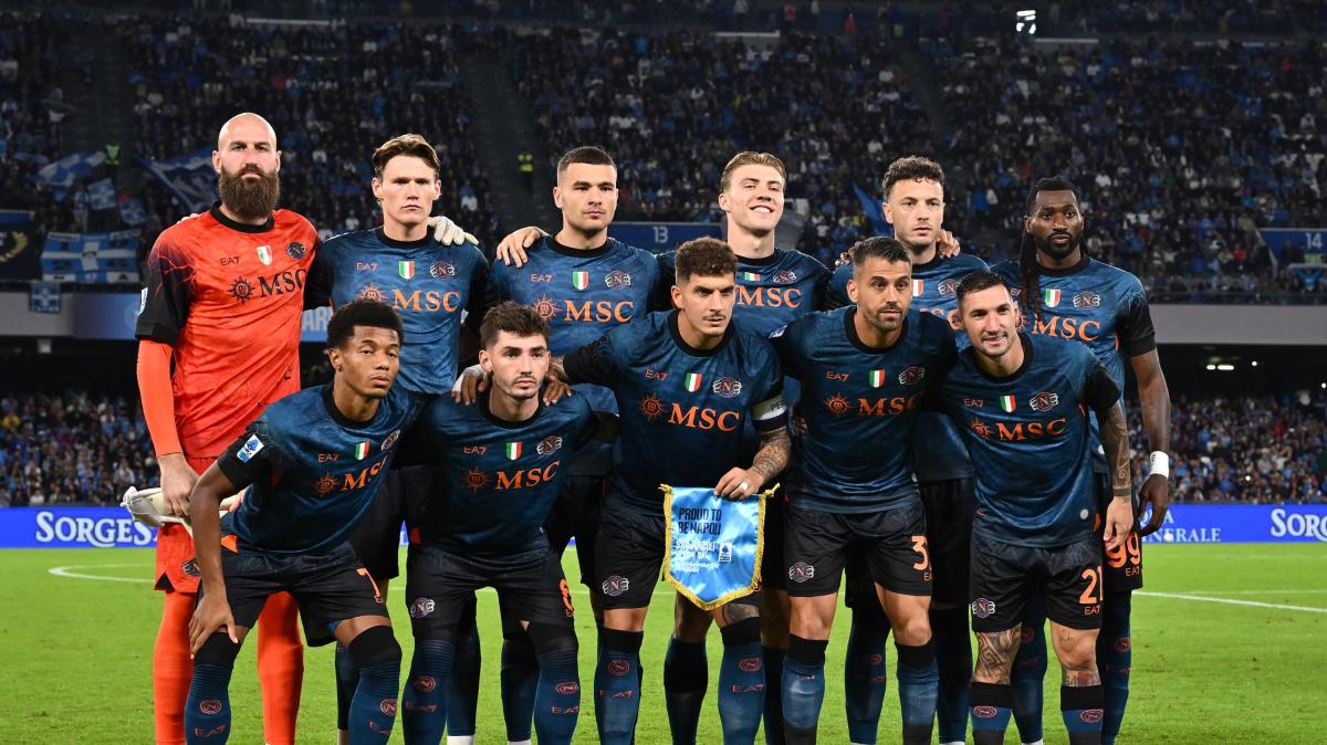 Il Napoli frena in casa contro il Como, Il Mattino in prima pagina: "A fari spenti"