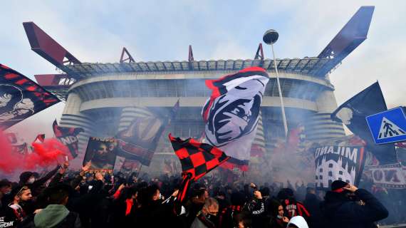 Assembramenti prima di Milan-Inter: identificati e sanzionati una ventina di tifosi