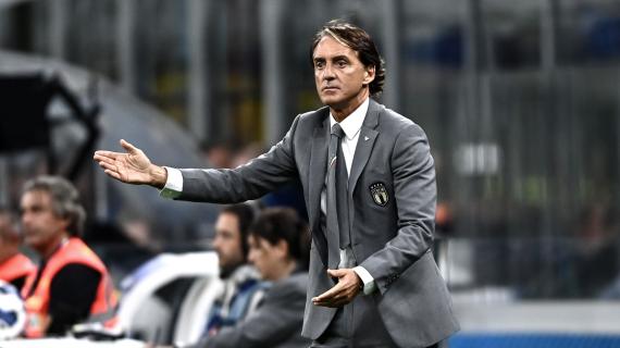 Mancini: "Pochi giocatori italiani tra cui scegliere, è un problema. Devo puntare sui giovani"