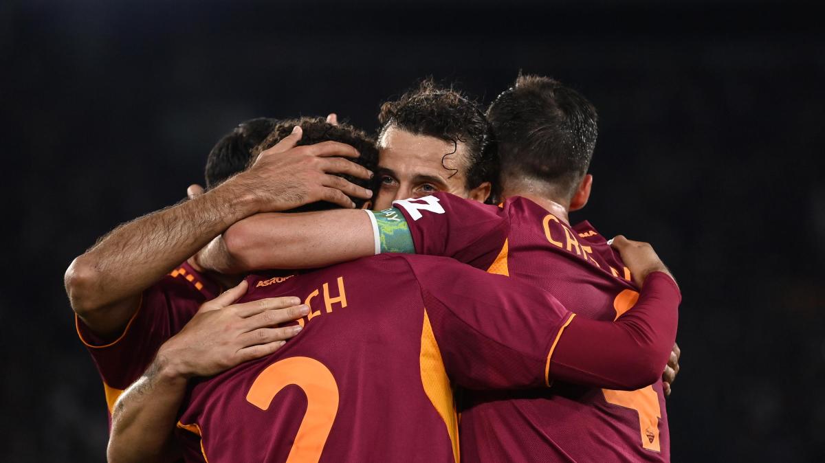 Pari con l'Atalanta e la squadra è con Gasperini, Il Romanista titola: "Tutti per uno"