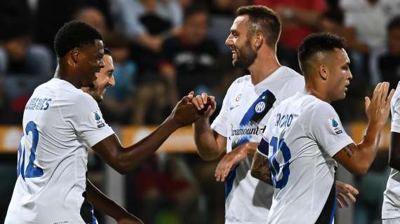 Corriere dello Sport: "Inter, Dumfries-De Vrij fuori per 20 giorni: straordinari per Acerbi-Darmian"