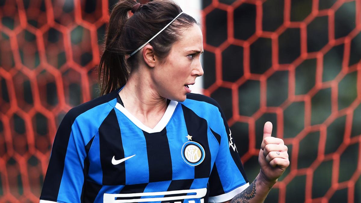 Regina Baresi ricoverata al San Raffaele per un'infezione renale: "Ho avuto la febbre a 39.5"