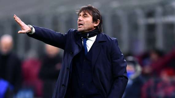 Conte diventa un meme, l'ironia del tecnico dell'Inter: "Meno male che torno in panchina..."
