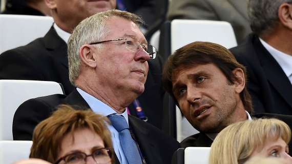 Anche Beckham e le leggende del Man United al funerale della moglie di Sir Alex Ferguson