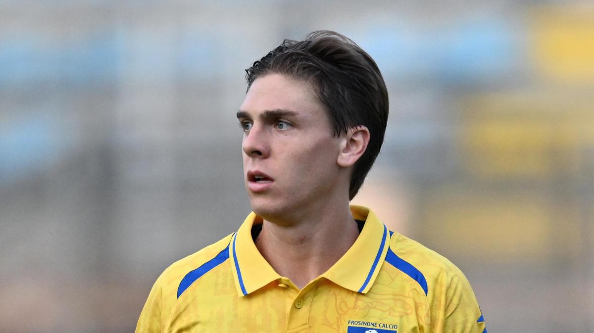 Frosinone, Zerbin: "Felice e orgoglioso di esser tornato. Il sogno è la salvezza"