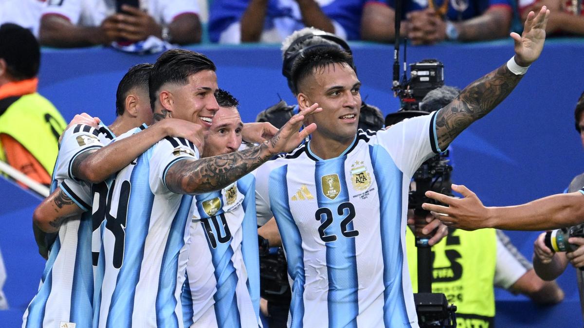 L'Italia perde 9 giocatori al Mondiale, ne restano 6 in corsa: da Lautaro a Maignan, i nomi