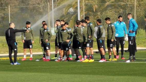 TMW - Napoli, rifinitura pre-Barça in corso: Giuntoli osserva a bordocampo