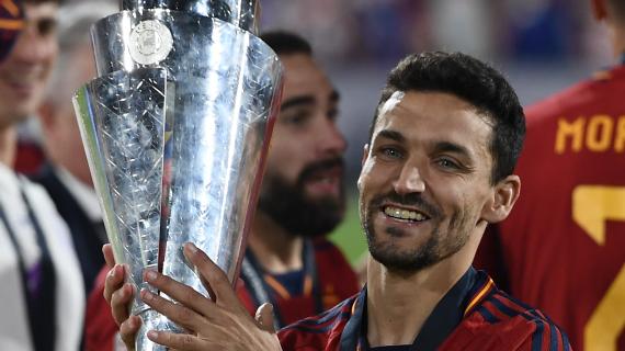 Siviglia, Jesus Navas emozionato dopo il ritiro: "Non avevo mai vissuto una cosa così"