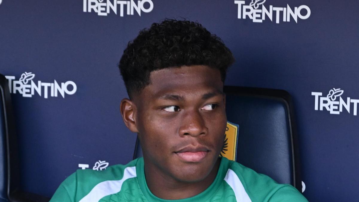 Il PSG vuole bruciare la Juventus sul tempo: offerti 33 milioni al Parma per Suzuki