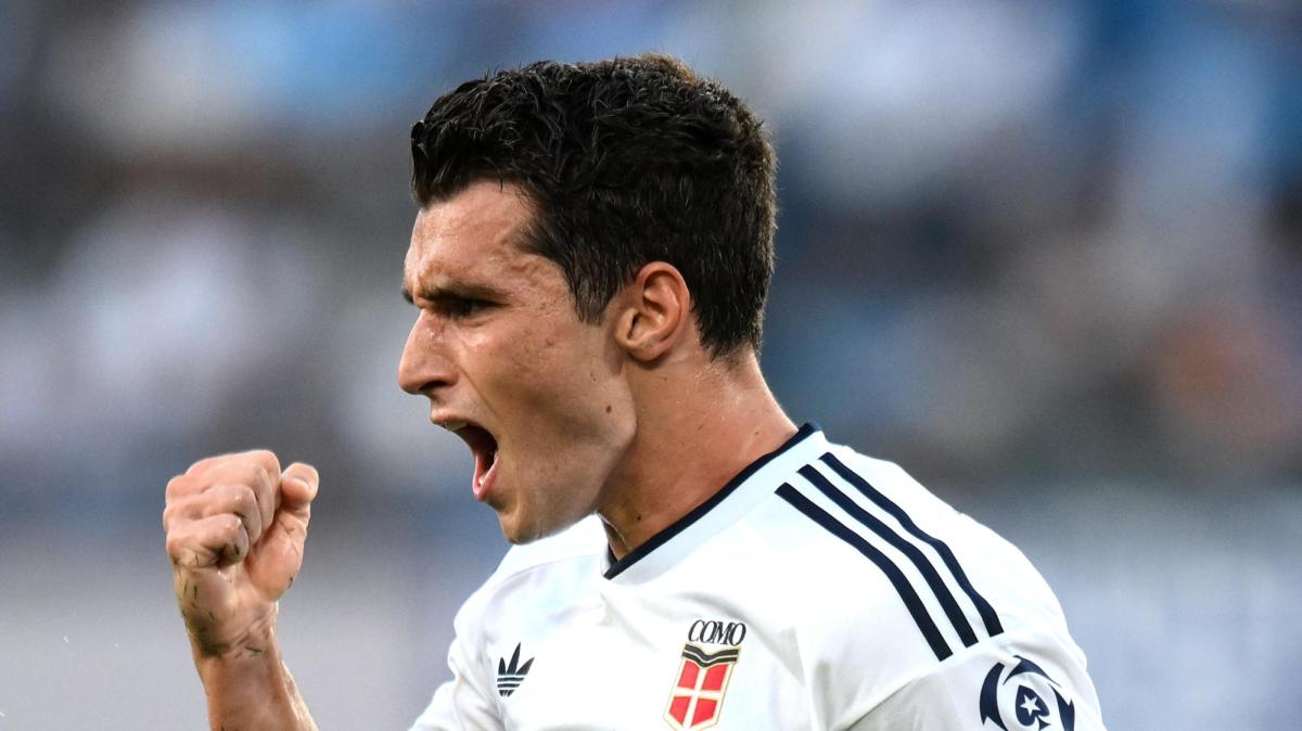 Como, visto Douvikas? Entra e fa un gol da attaccante vero: messaggio lanciato a Kean