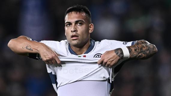 Le pagelle di Lautaro: si vede poco per un tempo, poi l'assist a Frattesi e il gol