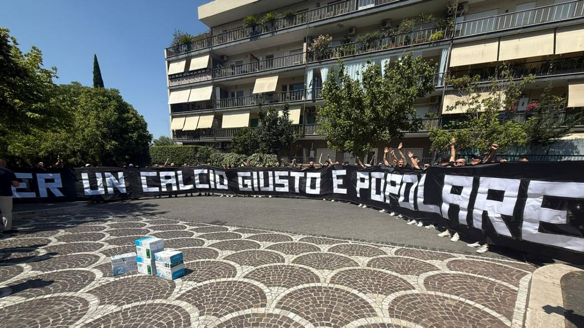 Elezioni FIGC, manifestazione degli ultras: "Per un calcio giusto e popolare"