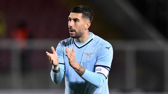 La Lazio soffre in avvio, ma al 45' conduce 1-0 a Cagliari: per il momento basta Zaccagni