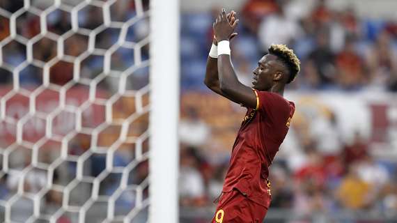 La Roma dilaga. Abraham sorprende la difesa e firma il suo primo gol giallorosso in Europa