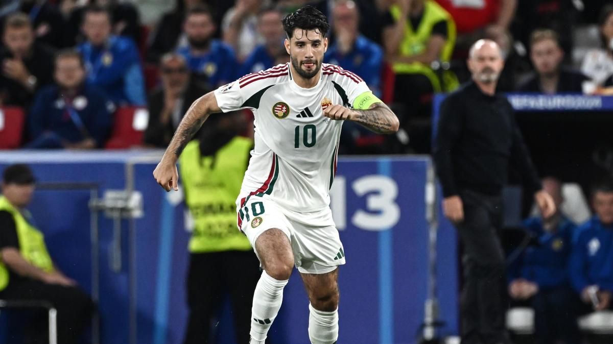 Lo scherzo del destino: Szoboszlai gela Cristiano Ronaldo, poi riceve la maglia dei sogni