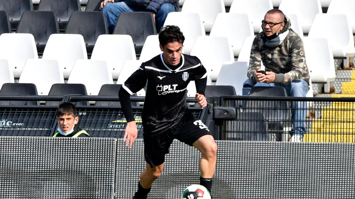 Padova, ceduto a titolo definitivo Giulio Favale alla Casertana