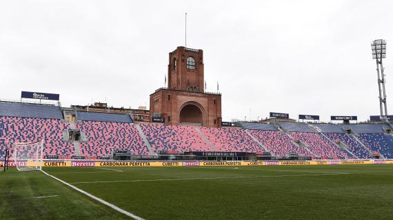Lo striscione dei tifosi del Napoli presenti a Bologna: "Avanti Emilia-Romagna, non mollare"