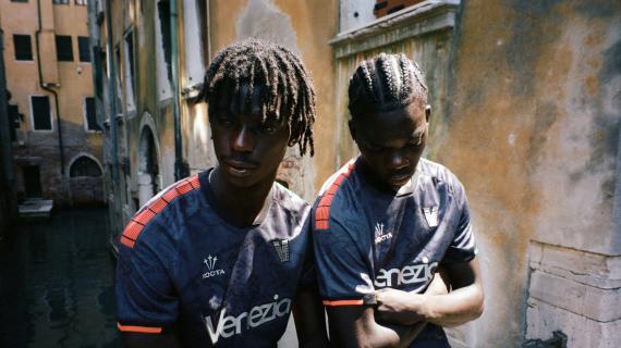 Venezia, le nuove divise firmate ancora dal rapper Drake